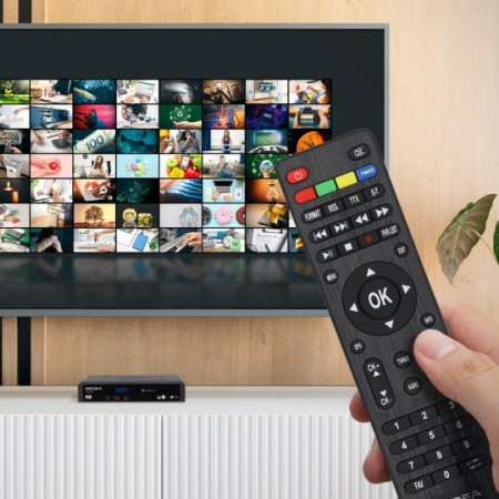 Récepteur satellite 4K FRANSAT SF-4400 UHD vue supplémentaire